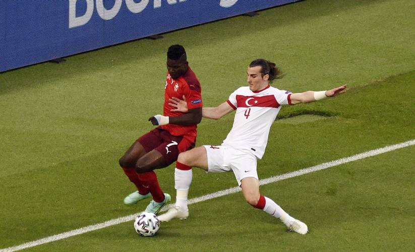 瑞士vs土耳其谁先开球